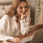 woman reviewing medical website best practices